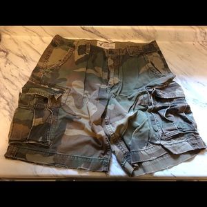 American eagle cargo shorts